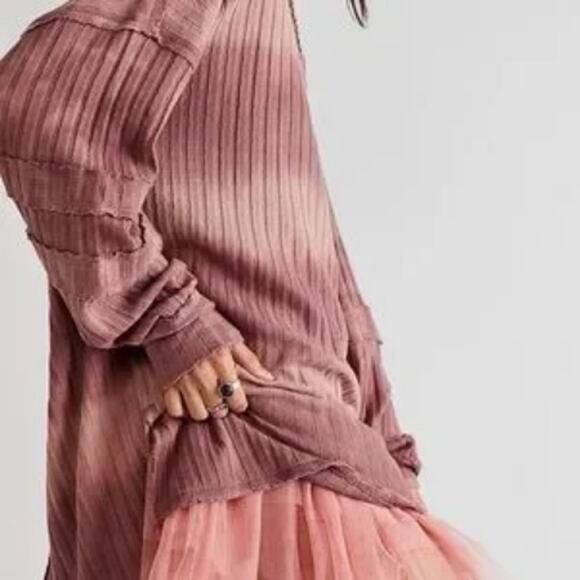 We The Free Free People Sunset Tee in Chocolate Merlot Size XS Lagen Look Boho - Picture 2 of 9